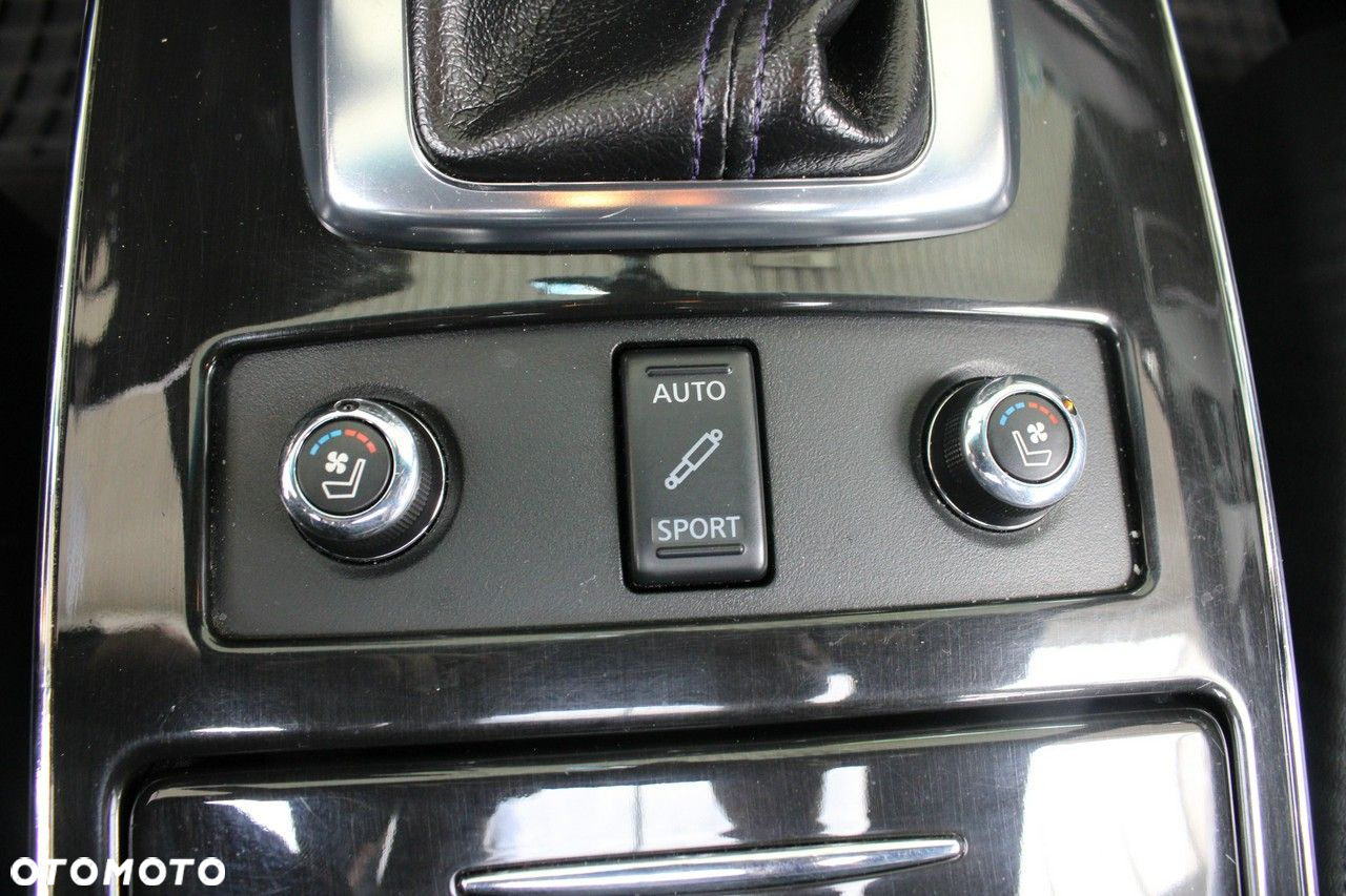 Infiniti QX70 - 21
