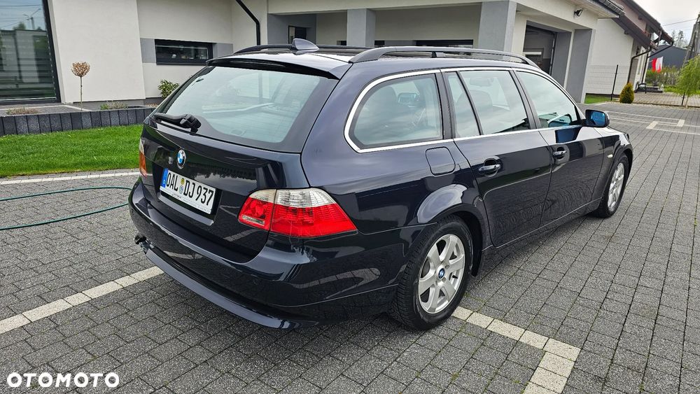 BMW Seria 5 525i - 4