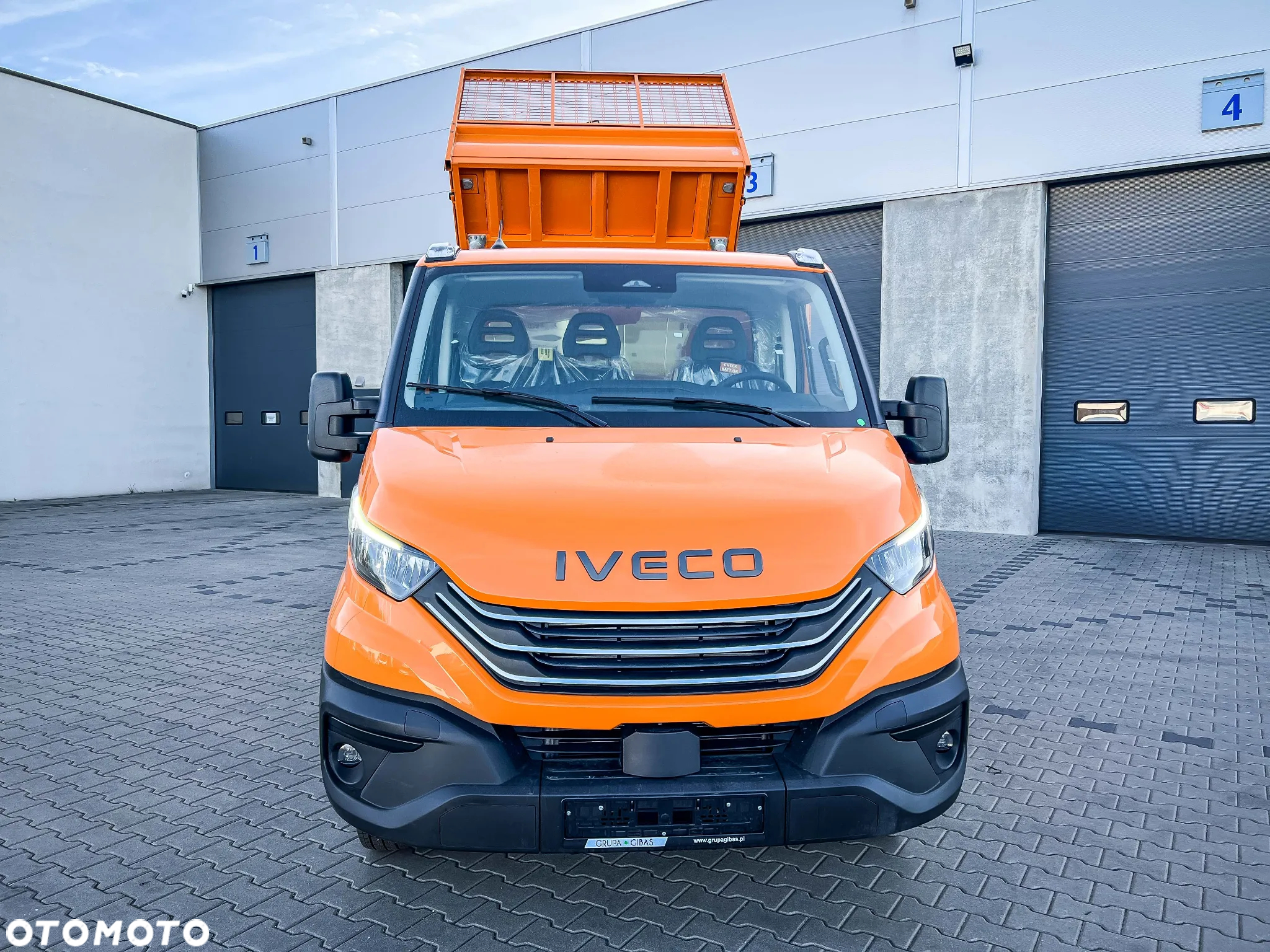 Iveco Daily 35C18H 3.0 Diesel, 6MT, Wywrot & ToolBox - 25