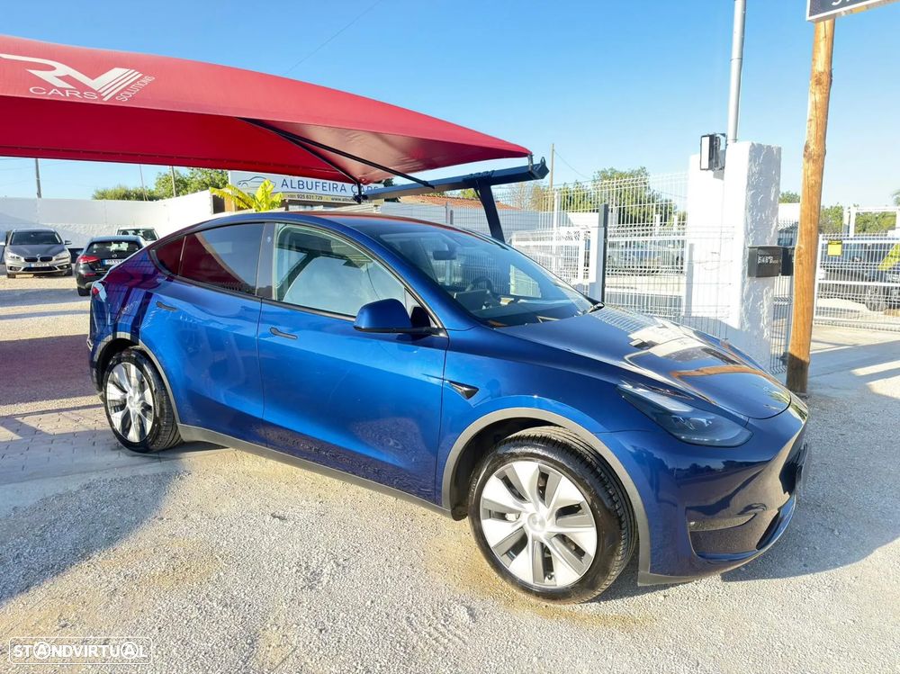 Tesla Model Y Long Range Dual Motor AWD - 2