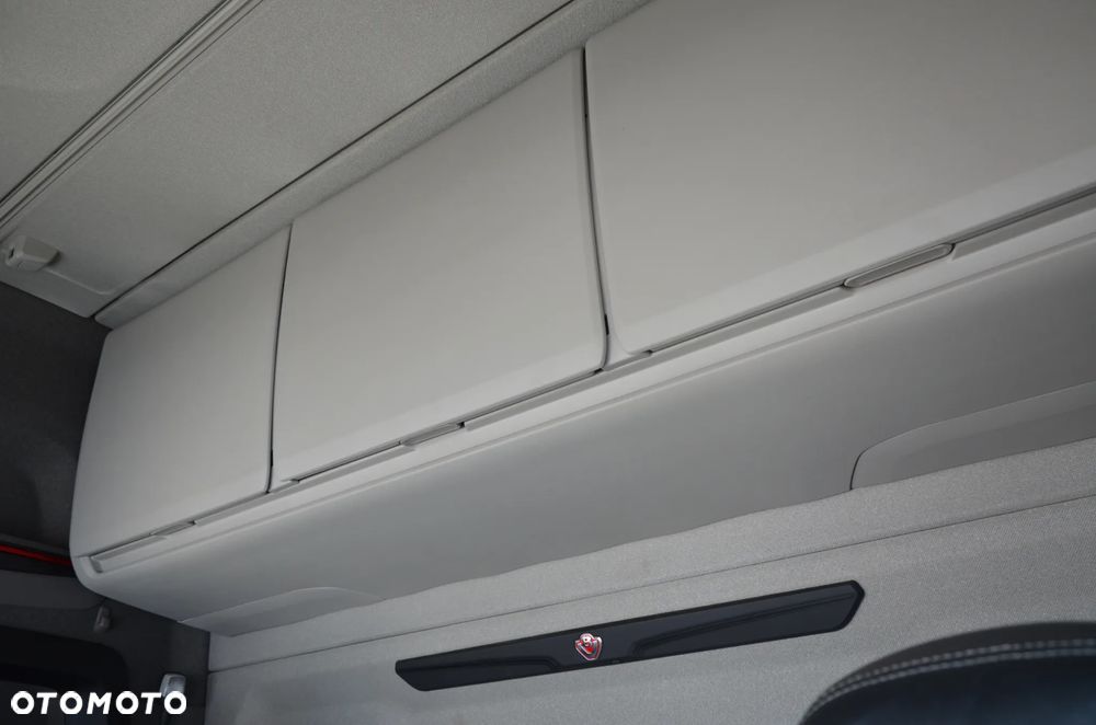 Scania S 580 / V8 / FULL AIR / KLIMA P. / NAVI /FULL LED / ACC / 8283 - 19