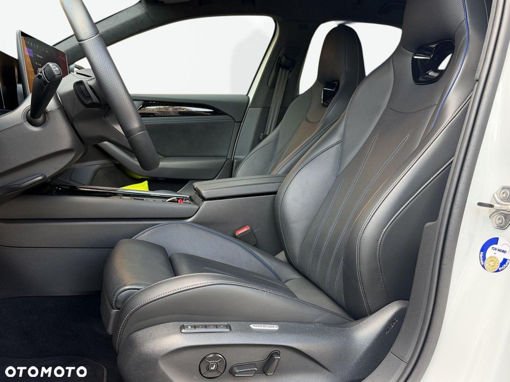 Volkswagen Passat Variant - 13