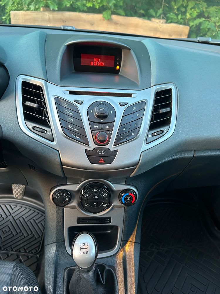Ford Fiesta 1.25 Trend - 9