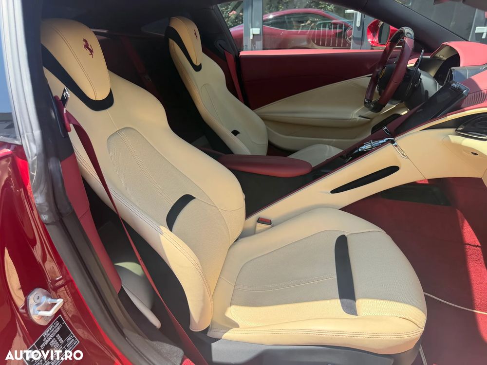 Ferrari Roma - 11