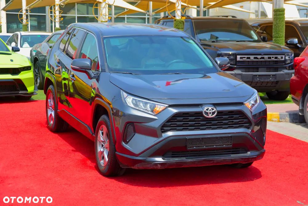 Toyota RAV4 - 4