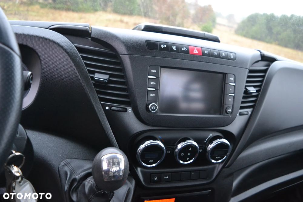 Iveco Daily 70C18 72C18 Nowy 3-stronny WYWROT Kiper WYWROTKA  BLOKADA MOSTU PTO Duża ładowność Super STAN - 19