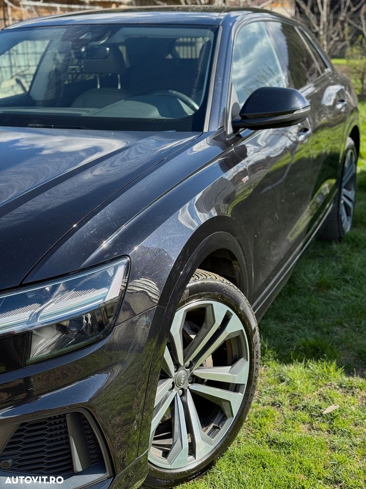 Audi Q8 - 6