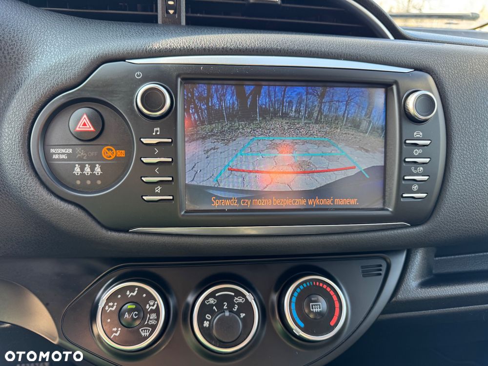 Toyota Yaris 1.5 Life - 12