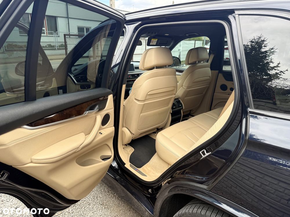 BMW X5 M M50d - 17