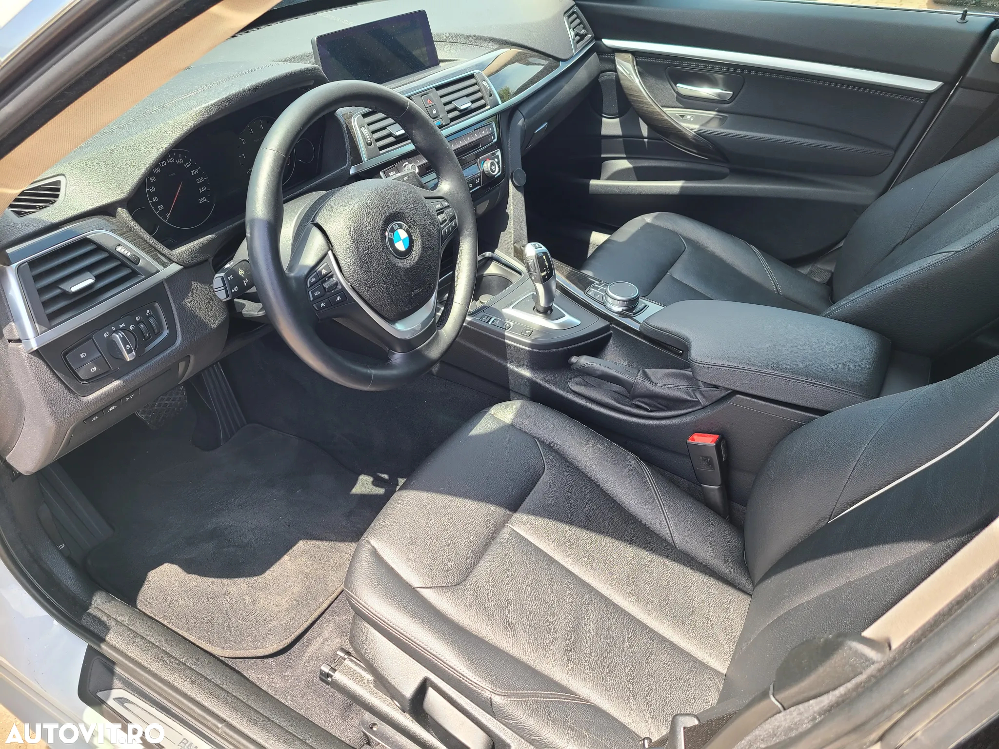 BMW Seria 3 320i GT xDrive AT - 17