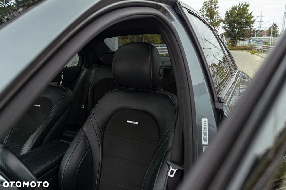 Mercedes-Benz Klasa C AMG 63 AMG Speedshift MCT 9G - 23