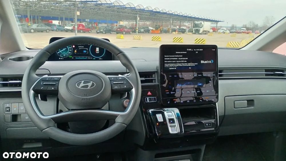 Hyundai Staria 1.6 T-GDI HEV Smart VIP - 12