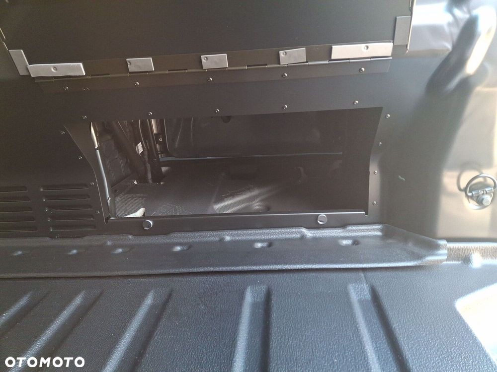 Volkswagen Transporter Furgon 2.0 TDI 150 KM manual - 39