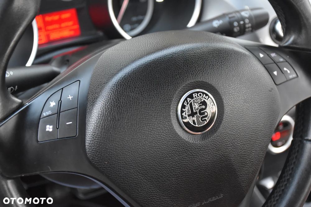 Alfa Romeo Giulietta 1.6 JTDM Distinctive - 19