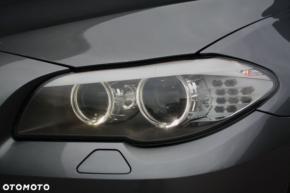 BMW Seria 5 525d - 17