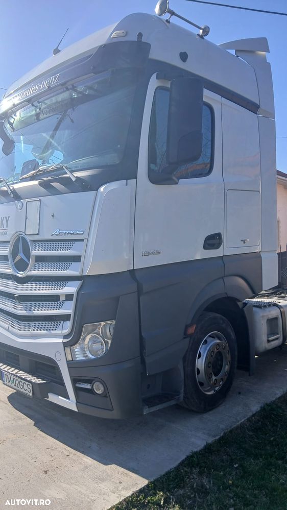 Mercedes-Benz Actros - 4