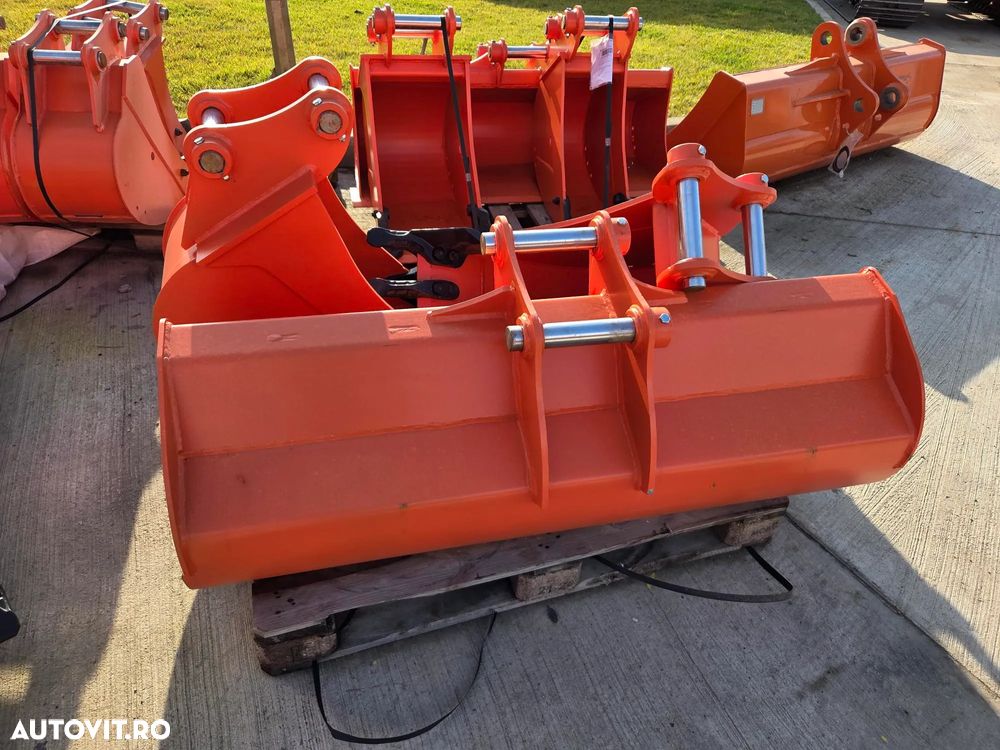 Hitachi ZX55, 2023, 879h, 5,5 tone, CUPLA RAPIDA+3 CUPE NOI, senile cauciuc 90% bune, Inst picon pe brate, A dous inst hidr pe brate, Aer conditionat, Ad sapare 5m, STARE CA NOU, posibilitate leasing-PROMOTIE 46.900 EUR+tva - 23