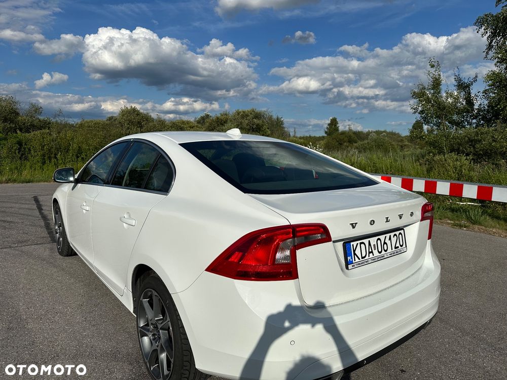 Volvo S60 D5 AWD Momentum - 10