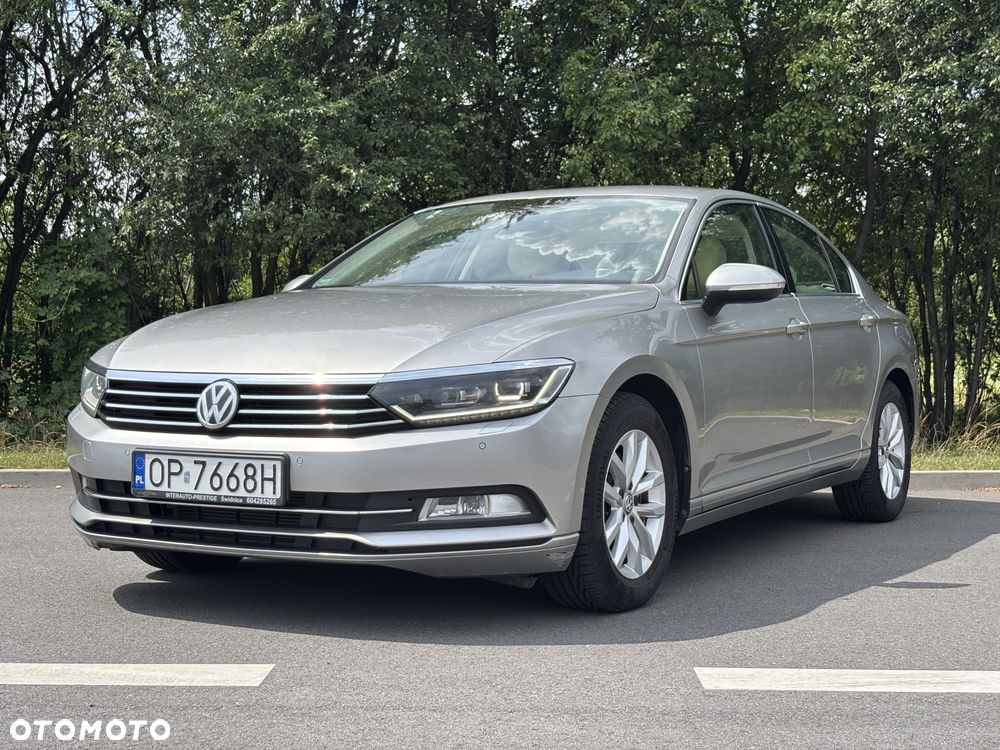 Volkswagen Passat 1.6 TDI BMT Comfortline - 32