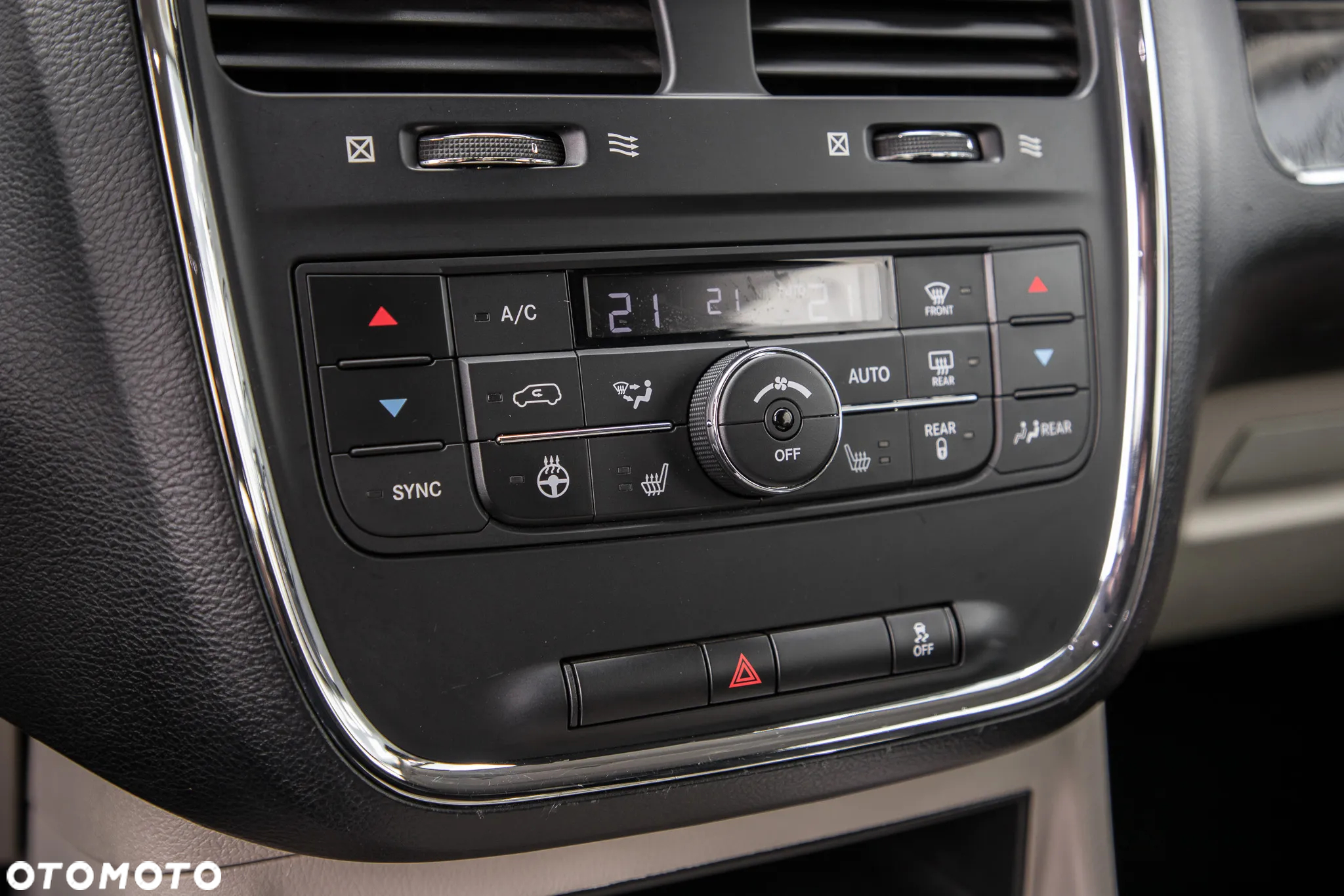 Lancia Voyager - 21