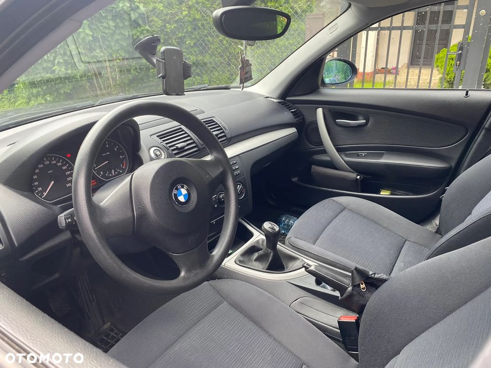 BMW Seria 1 116i - 8