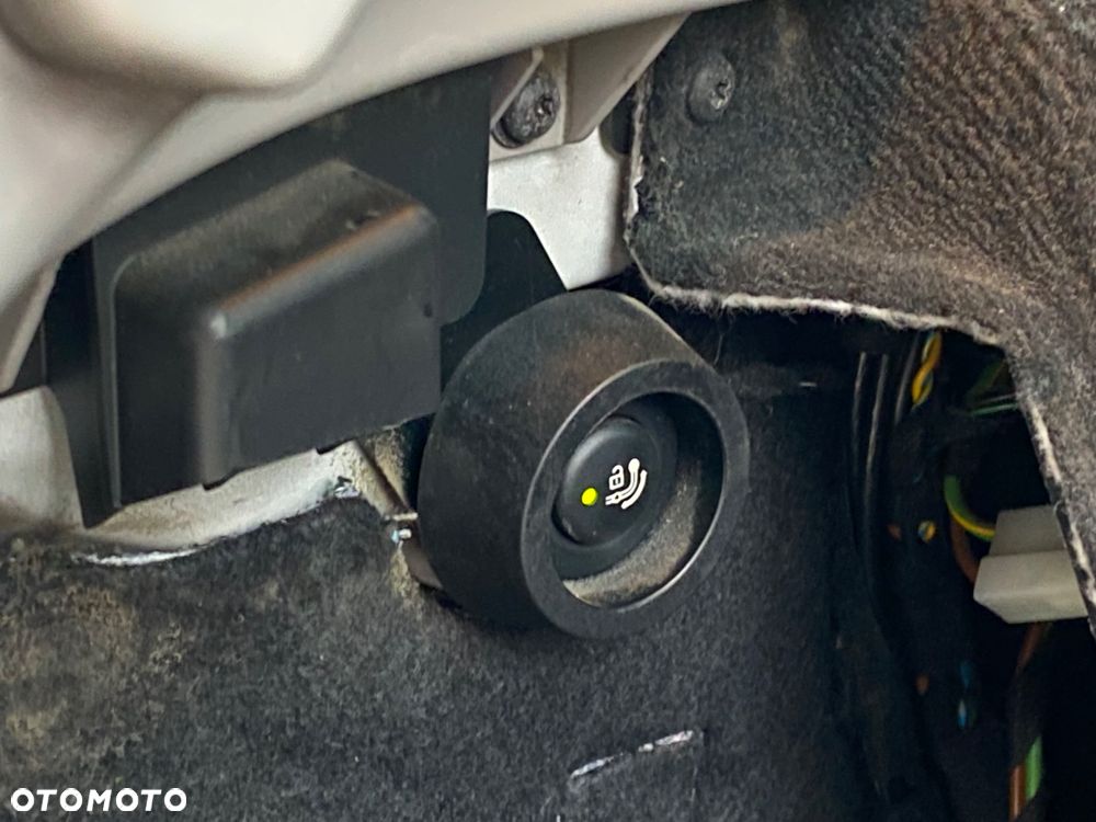 BMW Seria 3 318d - 23