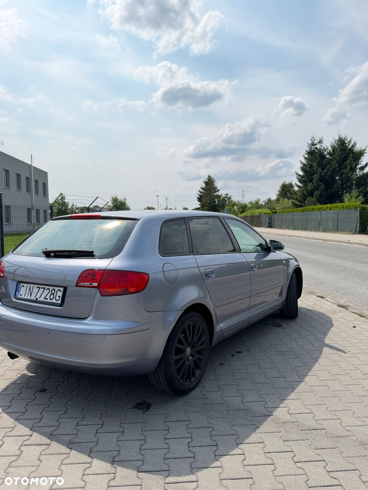 Audi A3 Sportback 1.6 FSI Ambiente - 5