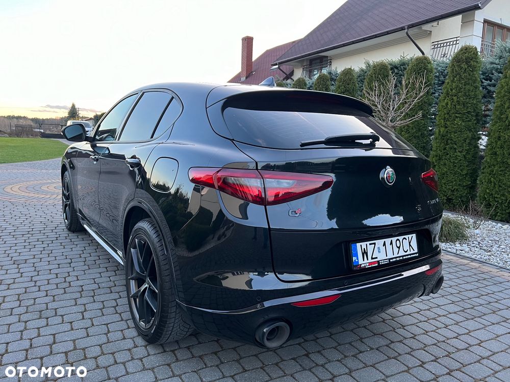 Alfa Romeo Stelvio 2.0 Turbo Veloce Q4 - 12