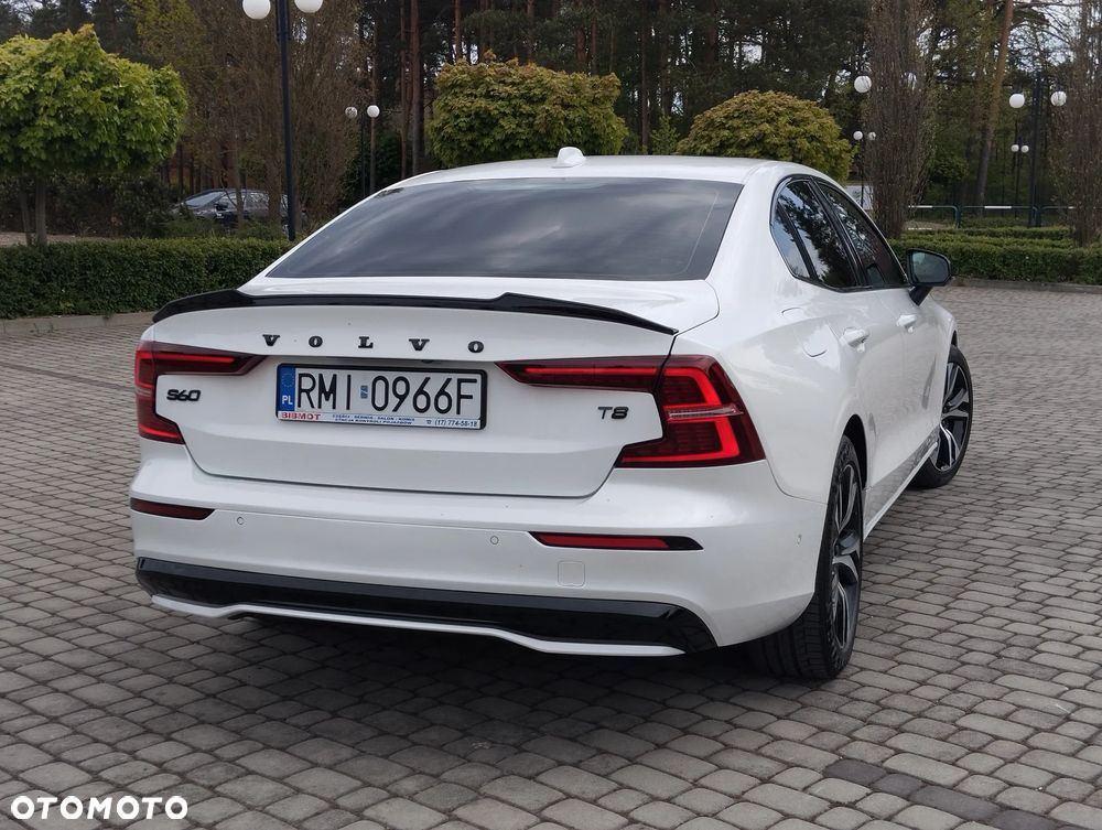 Volvo S60 T8 Recharge AWD Plus Dark - 16