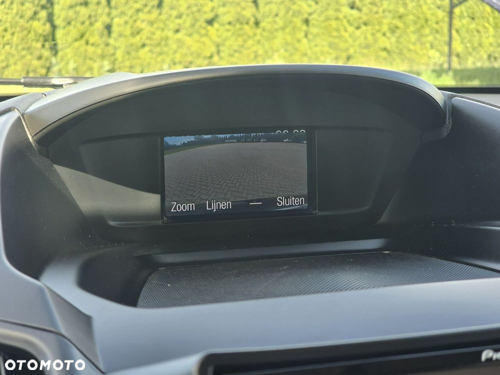 Ford Kuga - 30