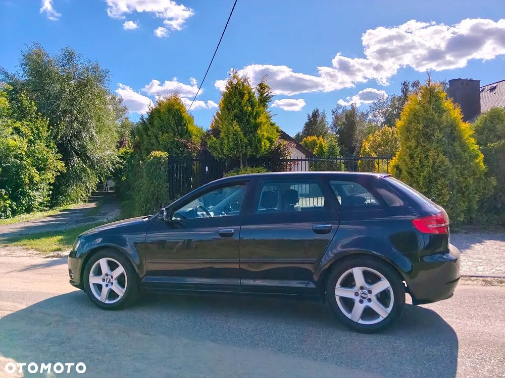Audi A3 Sportback 1.6 TDI DPF Attraction - 9