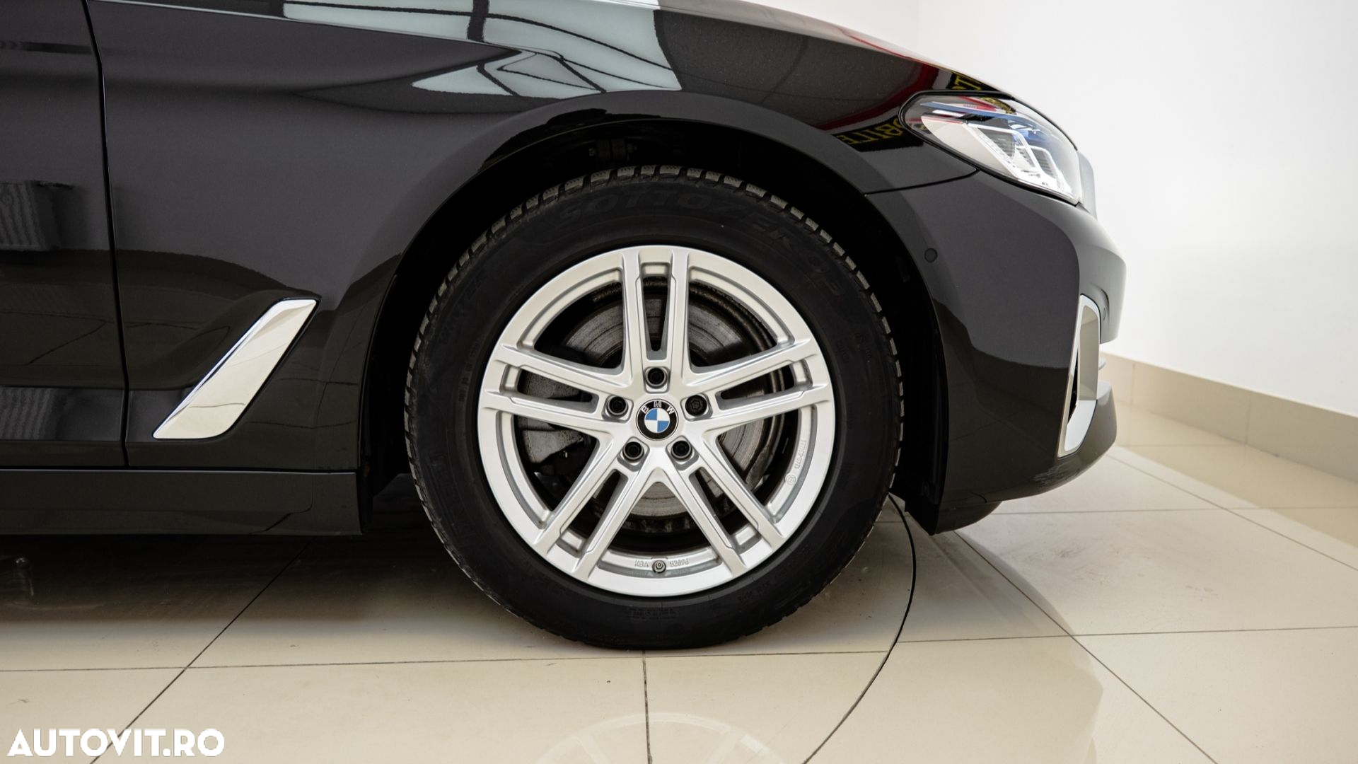 BMW Seria 5 520d xDrive AT MHEV - 11