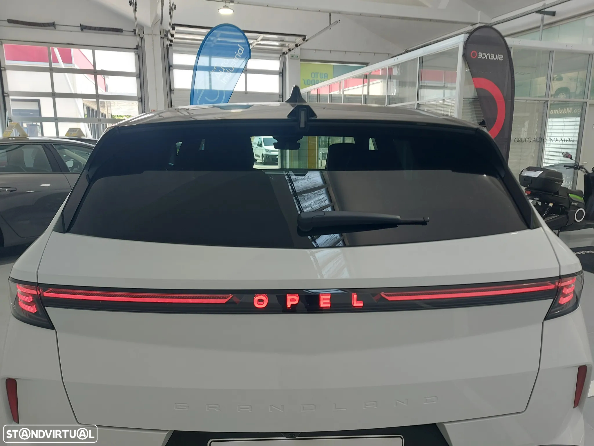 Opel Grandland 1.2 Hybrid GS eDCT - 20