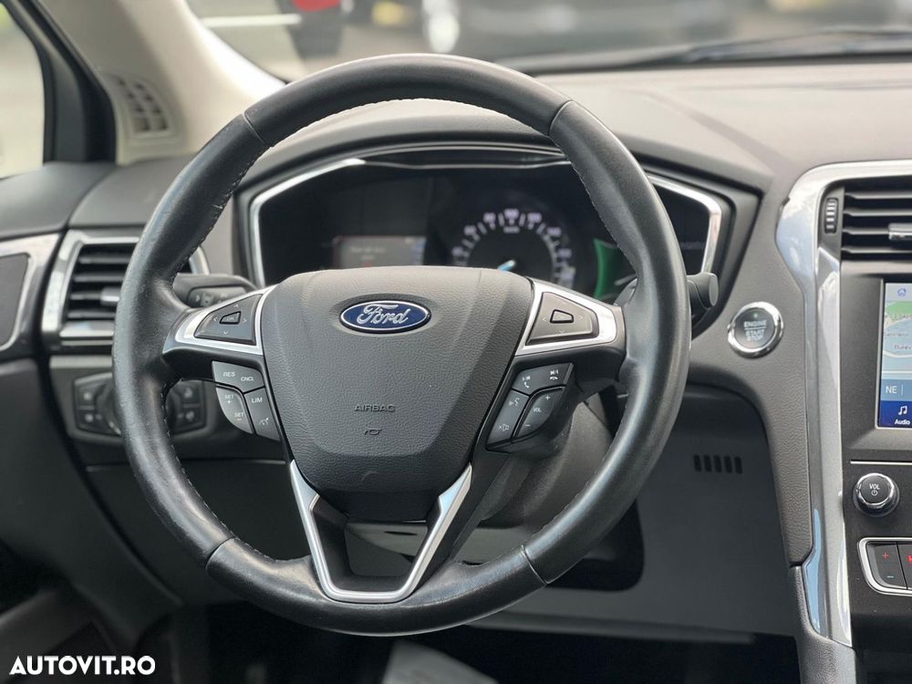 Ford Mondeo 2.0 HEV Titanium - 19