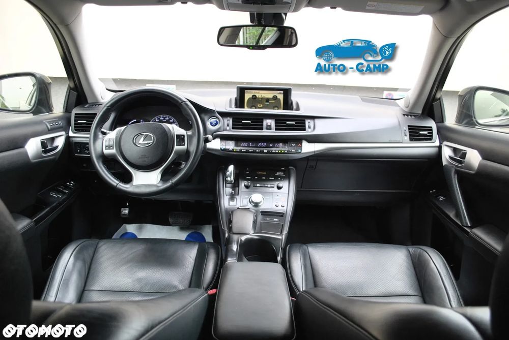 Lexus CT 200h Luxury Line - 2