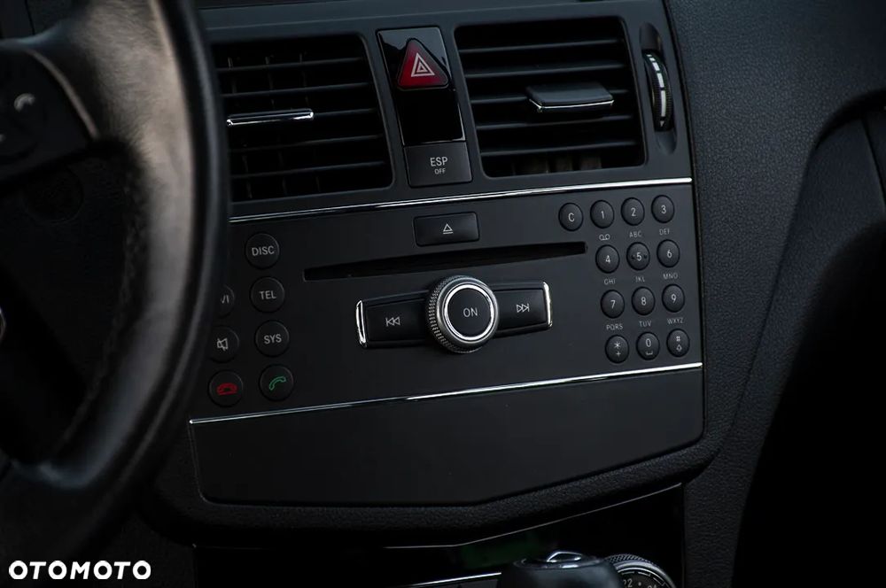 Mercedes-Benz Klasa C 180 Kompressor Automatik - 31