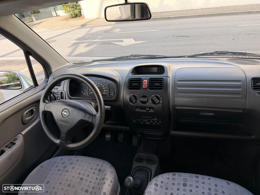 Opel Agila 1.0 12V Comfort - 22