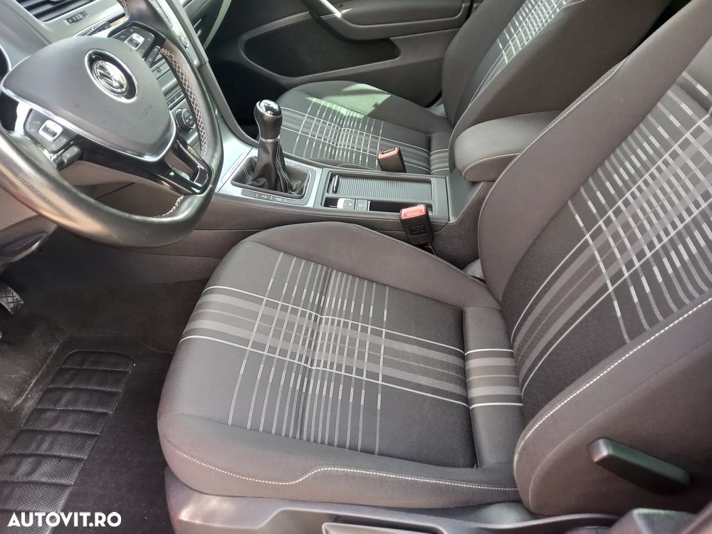 Volkswagen Golf 2.0 TDI 4Motion BlueMotion Technology Lounge - 11