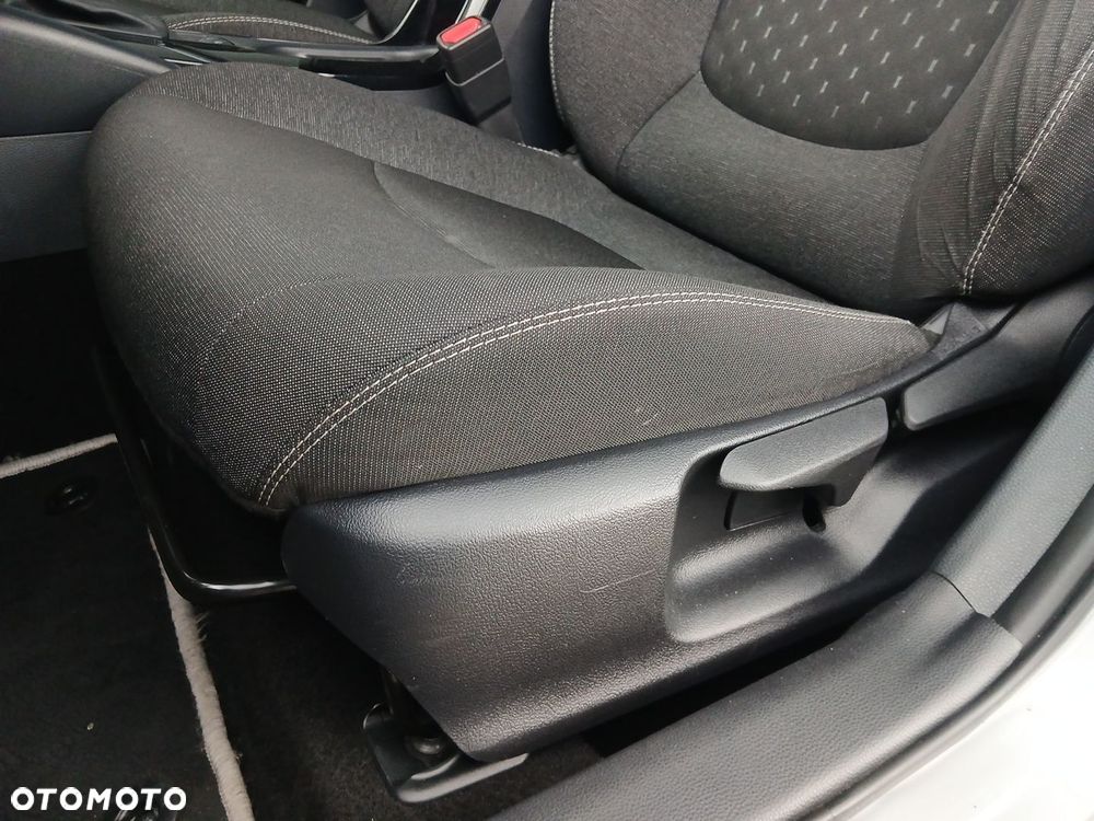 Toyota Corolla 1.8 Hybrid Comfort - 36