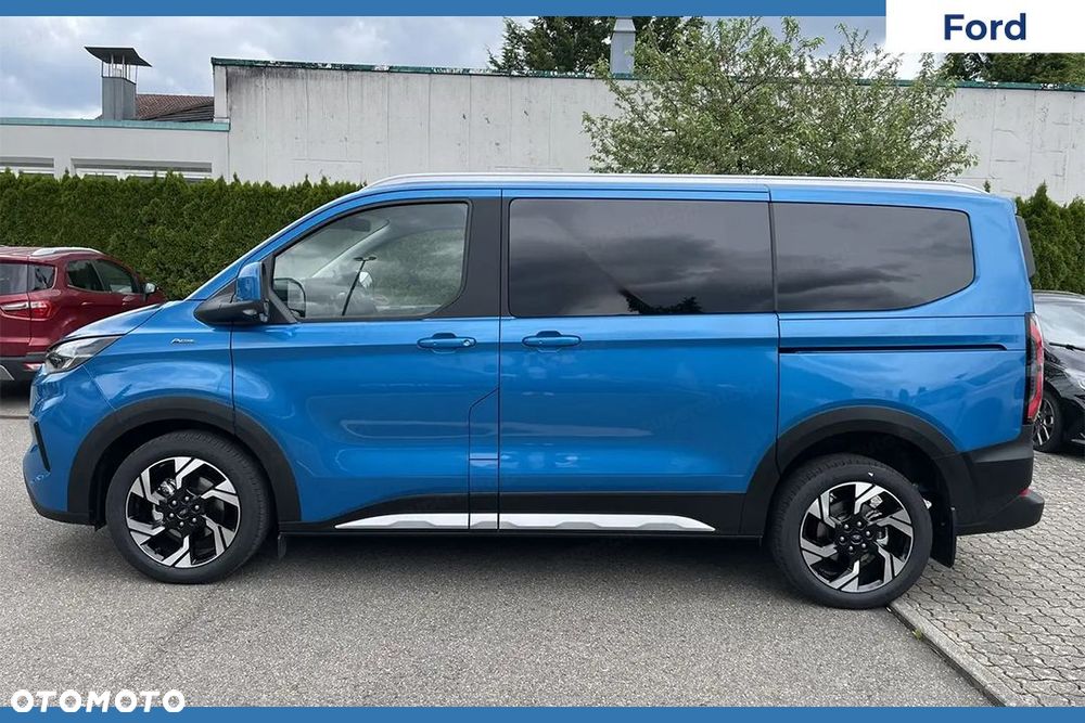 Ford Tourneo Custom - 9