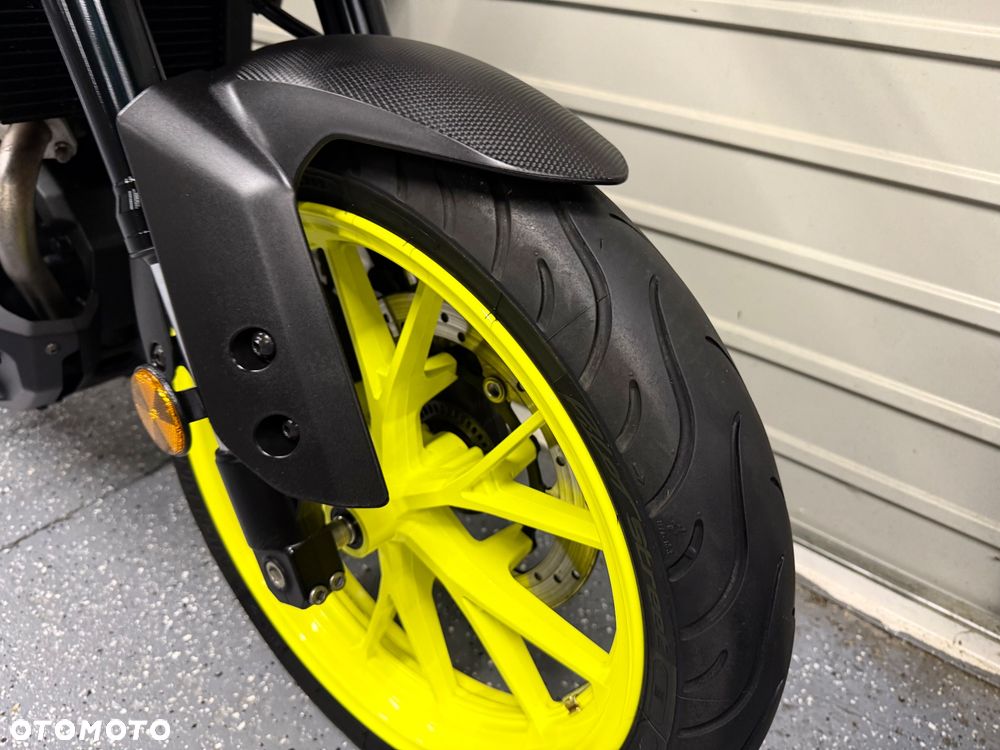 Yamaha MT - 7