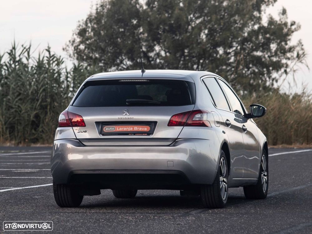 Peugeot 308 1.2 PureTech Allure Pack EAT8 - 17