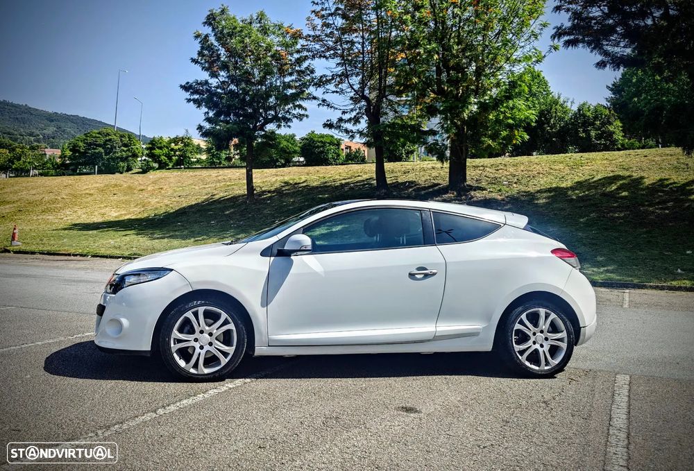 Renault Mégane Coupe Energy dCi 110 FAP Start & Stop GT Line - 19