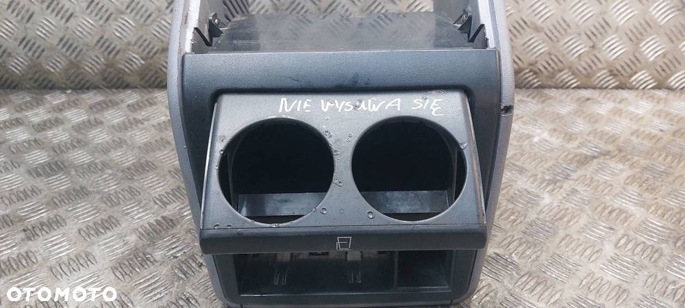 RAMKA KONSOLI ŚRODKOWA  MERCEDES-BENZ VITO W638 - 4