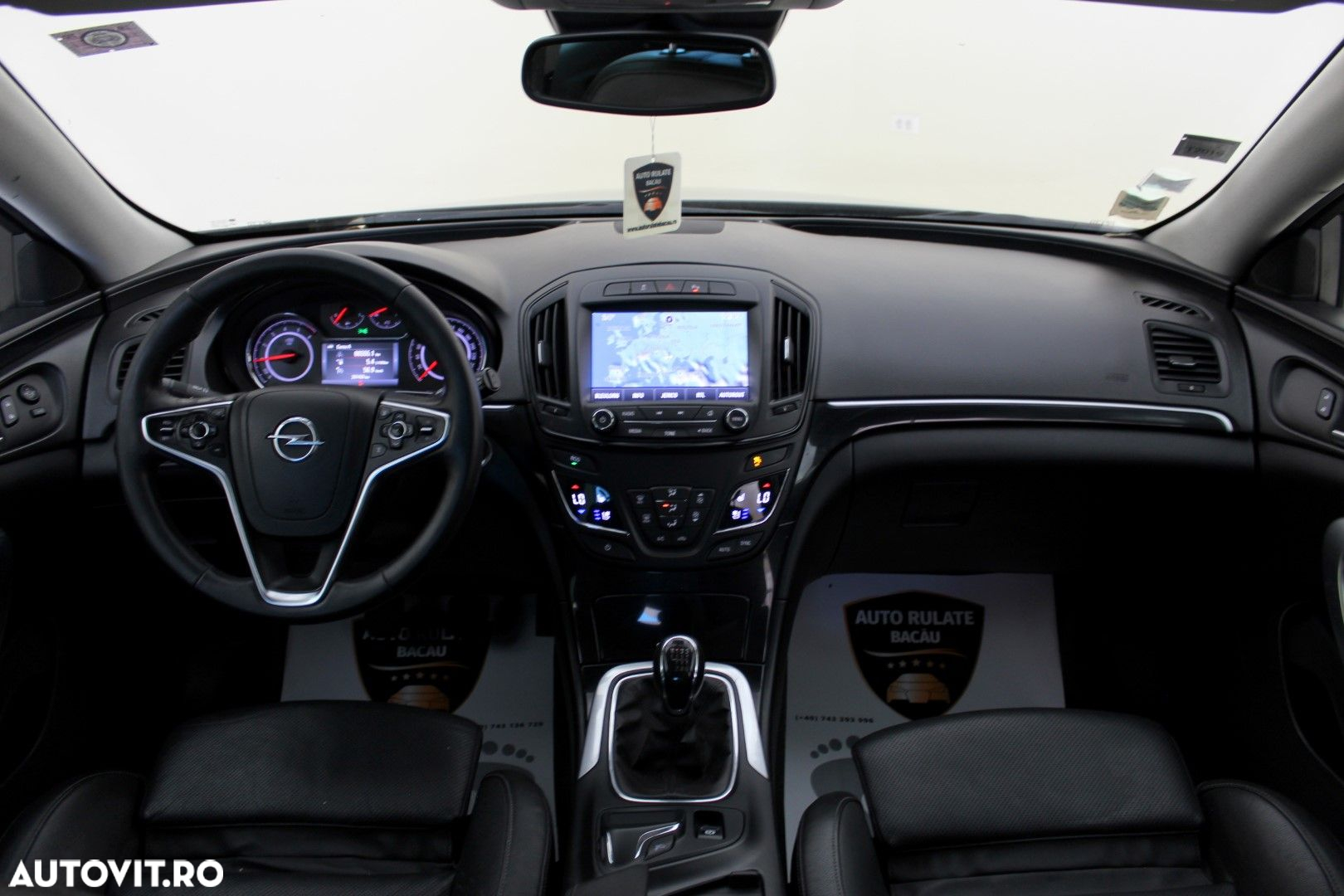 Opel Insignia - 8