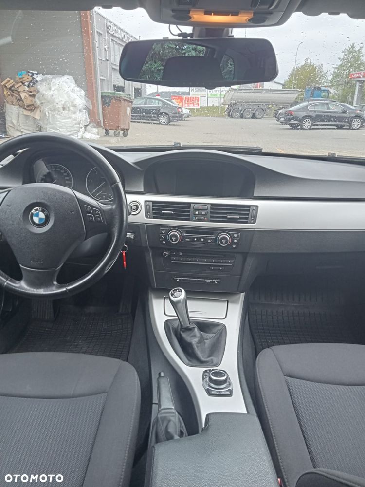 BMW Seria 3 318d - 7