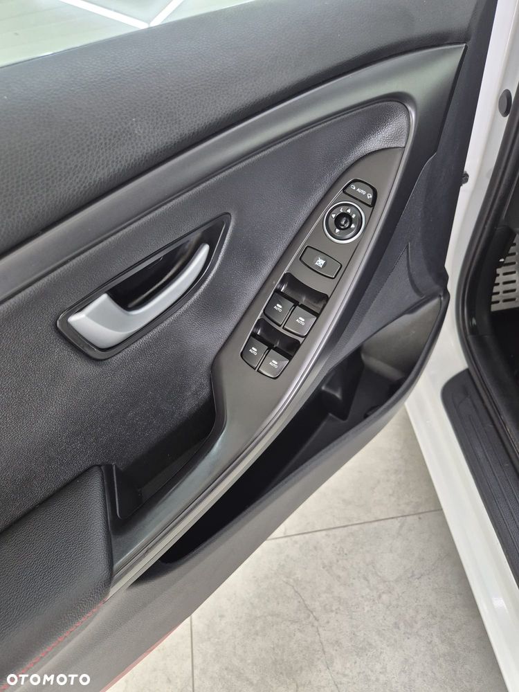 Hyundai i30 1.6 T GDI Turbo - 18