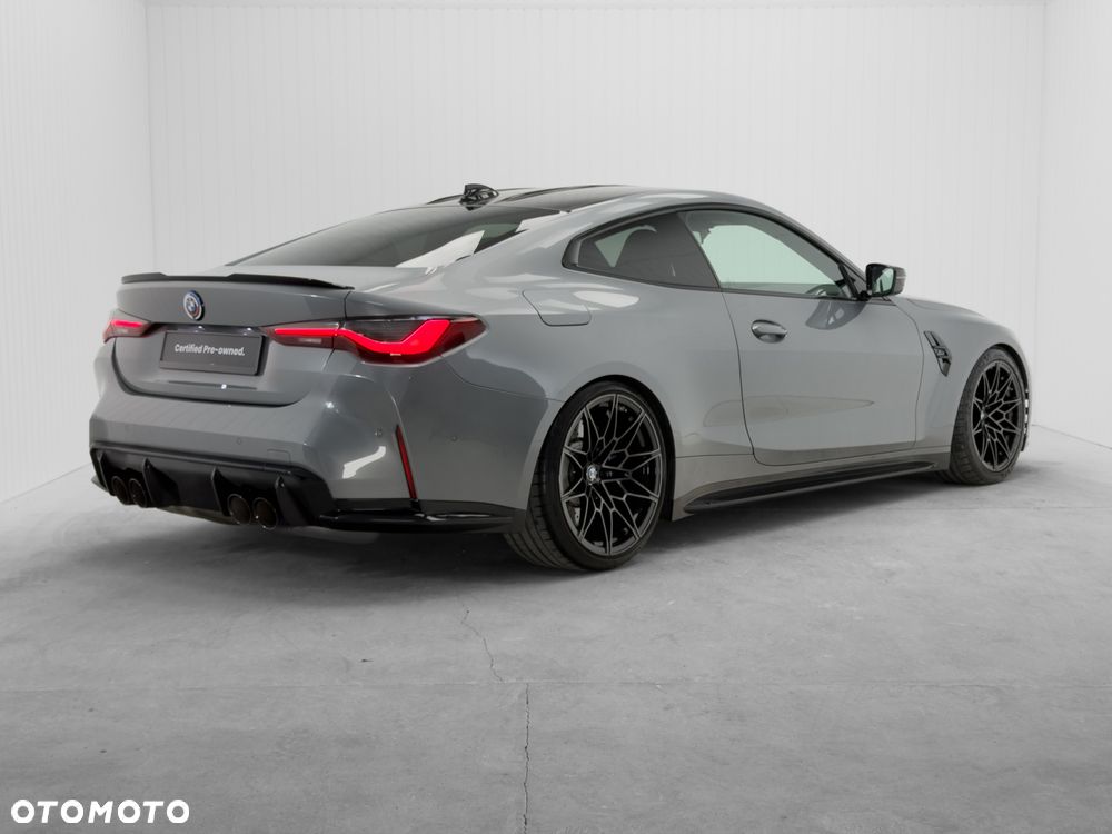 BMW M4 Competition - 4