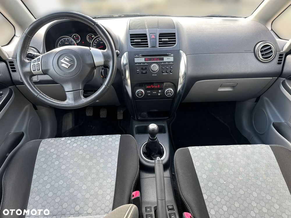 Suzuki SX4 1.6 Comfort Plus 4WD - 13