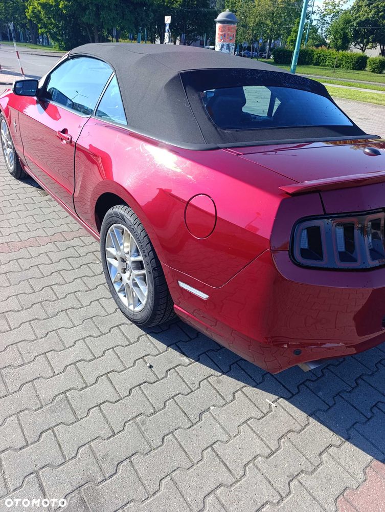 Ford Mustang - 4